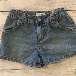 Girls Circo denim shorts adjustable size 6/6X
